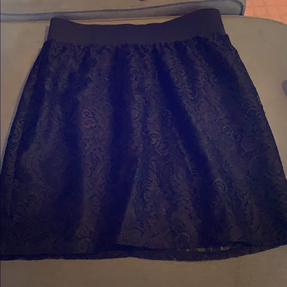 Lace like black skirt 🕸